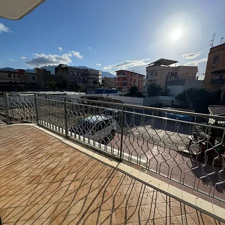 Valendriu's House アパート *